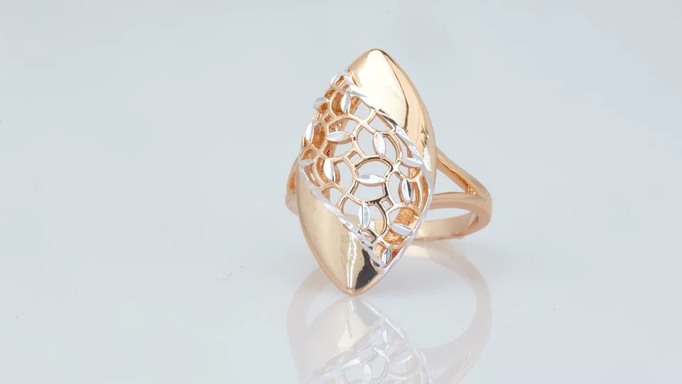 Uzuk bijuteriya 18 karat pushti tilla yugurtirilgan, rasm 7