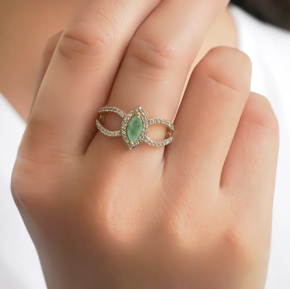 Uzuk Kumush 925 Braziliya Zumradi Oq Topaz (tilla yugurtirilgan), rasm 4