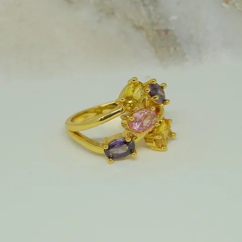 Uzuk tilla yugurtirilgan 18 karat Bijuteriya Fianit