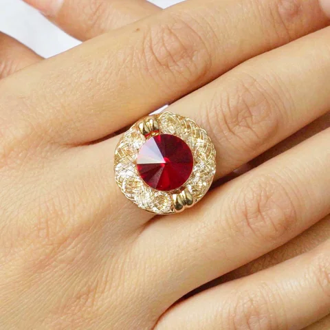 Uzuk tilla yugurtirilgan 18 karat Bijuteriya Kristall