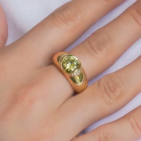 Uzuk bijuteriya Sariq tilla yugurtirilgan 18 karat Fianit
