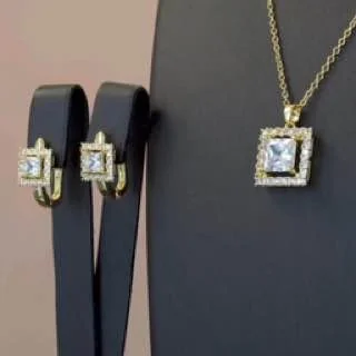 Uzuk bijuteriya Sariq tilla yugurtirilgan 18 karat Fianit, rasm 3