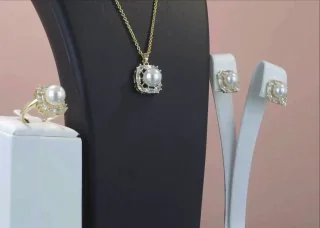 Komplekt bijuteriya tilla yugurtirilgan 14 karat Fianit va Yasama Marvarid