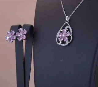 Komplekt bijuteriya Oq tilla yugurtirilgan 18 karat Fianit, rasm 2