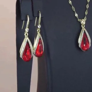 Komplekt bijuteriya 18 karat Sariq tilla yugurtirilgan Fianit va Kristall, rasm 2