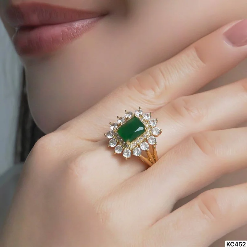Uzuk bijuteriya 18 karat Sariq tilla yugurtirilgan Fianit, rasm 4