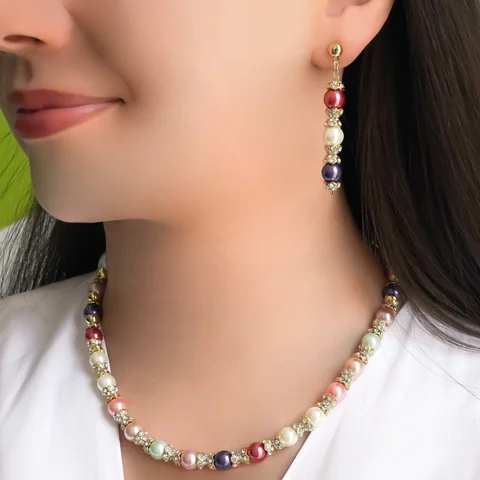 Komplekt bijuteriya sariq tilla yugurtirilgan marvarid bilan